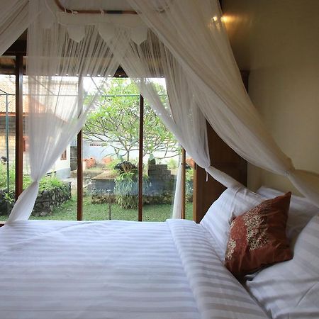 Tanggal Merah Guest House Ubud Buitenkant foto